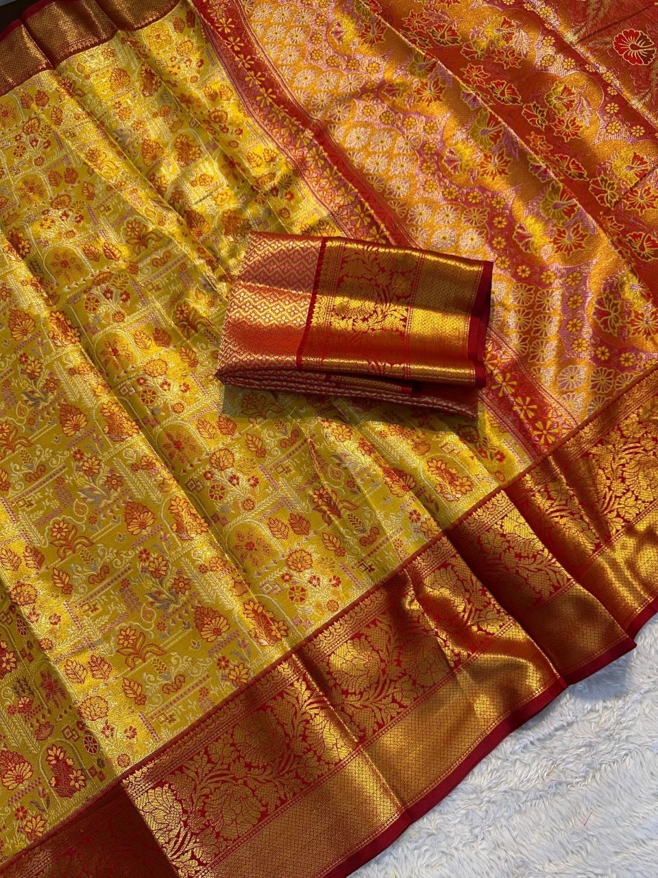 Soft kanchipuram silk saree with zari weaving work