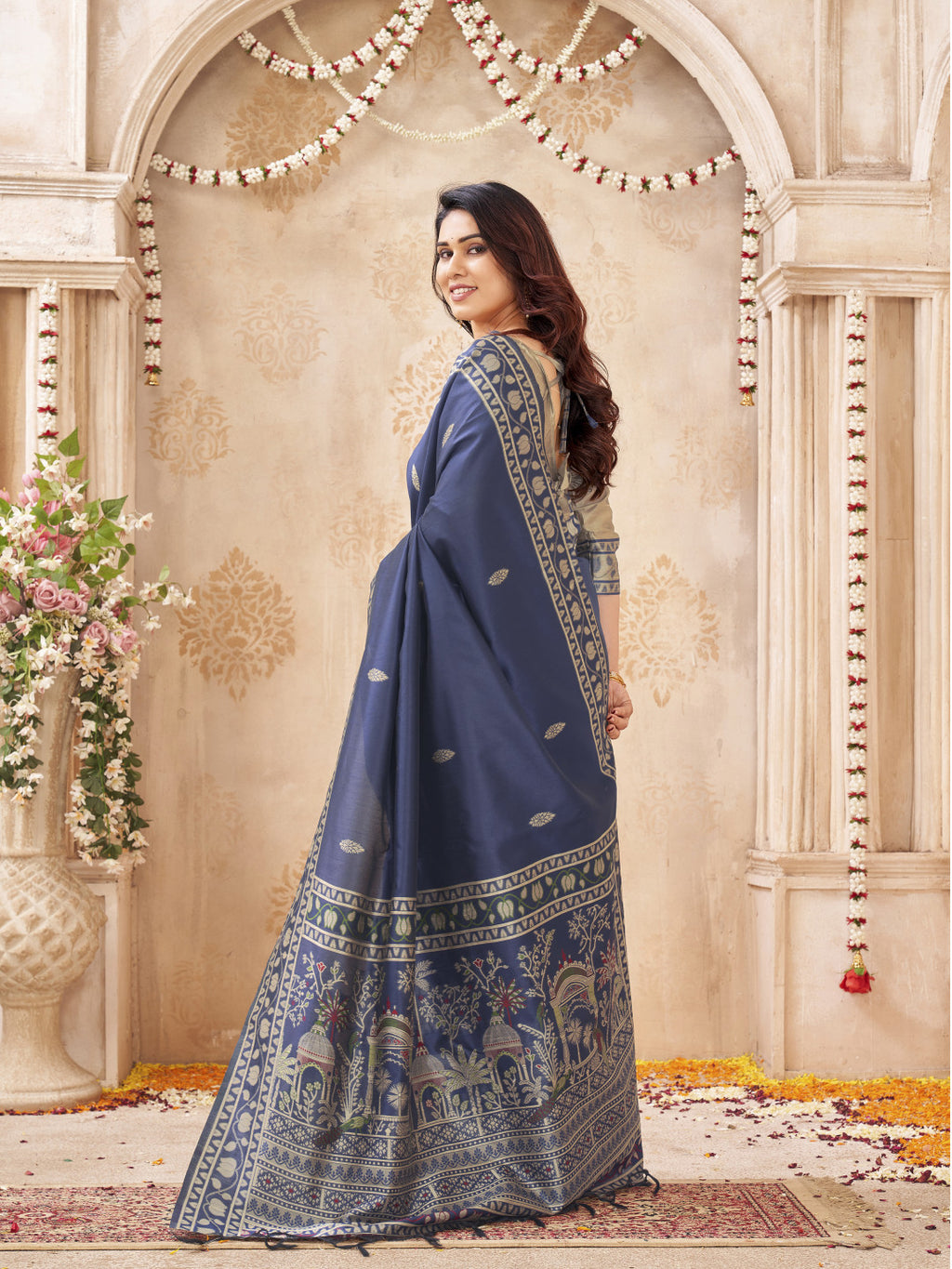 Soft Bangalore handloom raw silk saree with meenakari weaving work