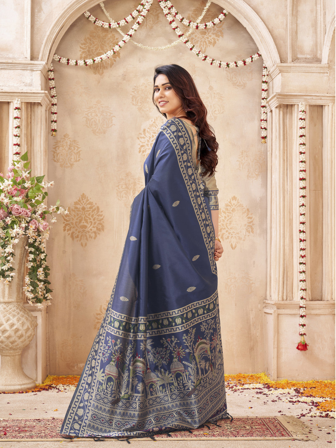 Soft Bangalore handloom raw silk saree with meenakari weaving work