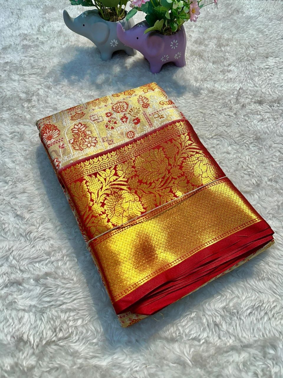 Soft kanchipuram silk saree with zari weaving work