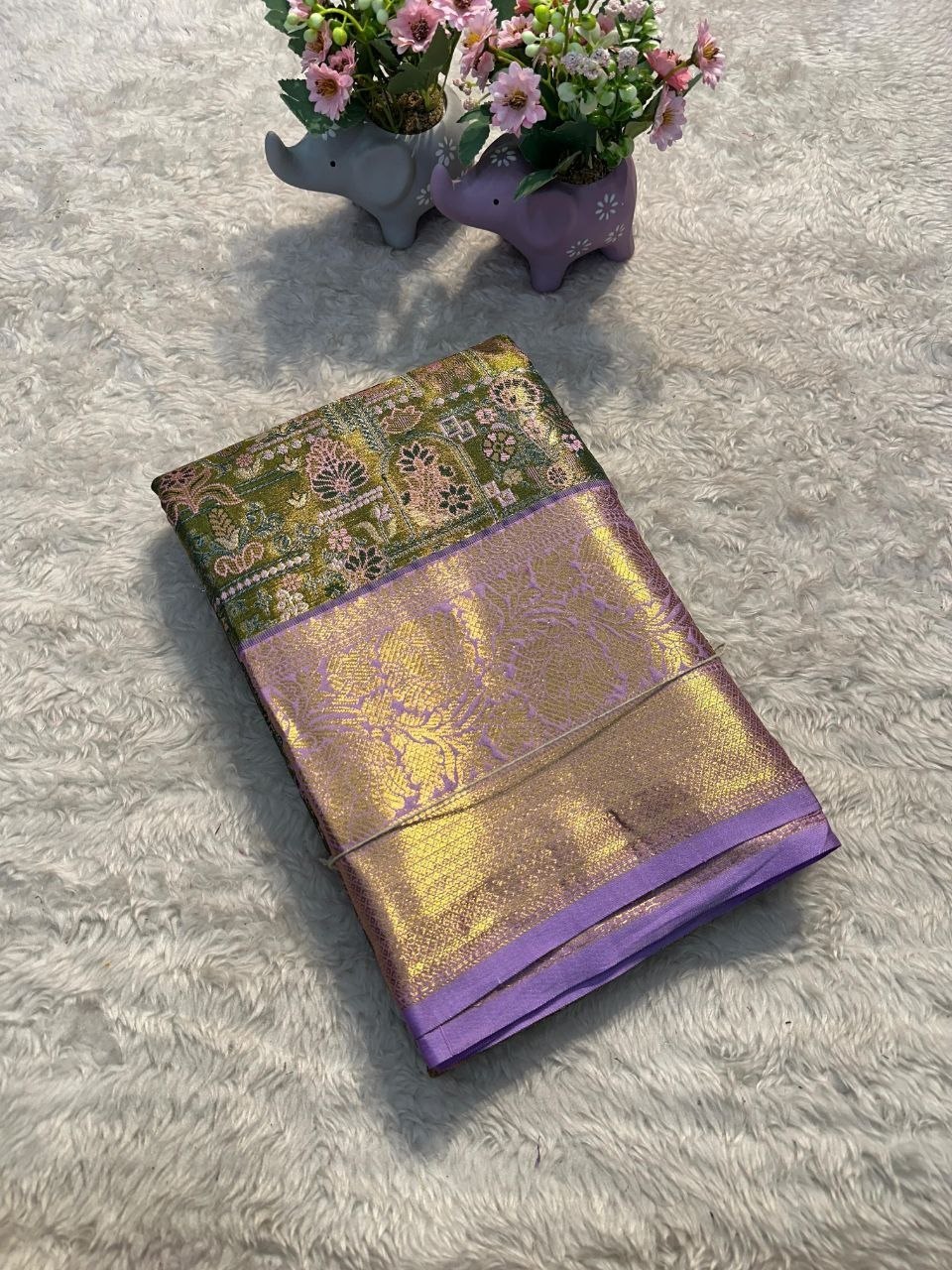 Soft kanchipuram silk saree with zari weaving work