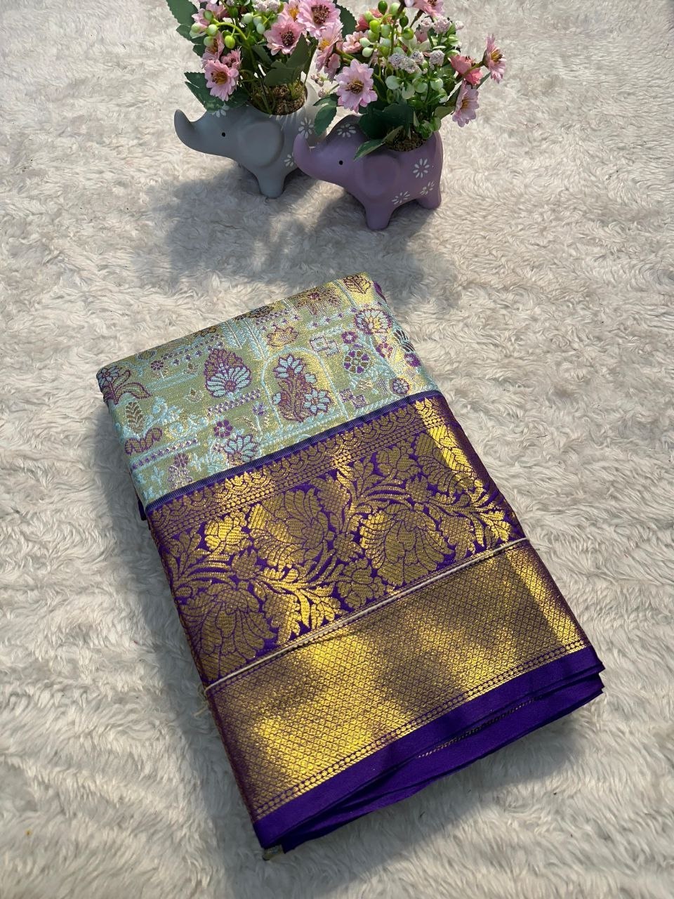 Soft kanchipuram silk saree with zari weaving work
